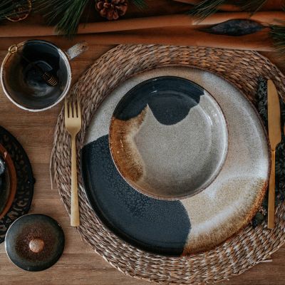 La tavola delle feste racconta chi siamo: come cambiano le abitudini degli italiani e i consigli per accogliere davvero