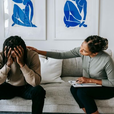 Stress da rientro al lavoro e sesso: come uscire dal circolo vizioso di ansia e frustrazione