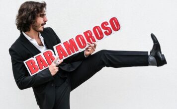 Marco Amoroso: il cantautore che trasforma un bar di famiglia in un universo musicale